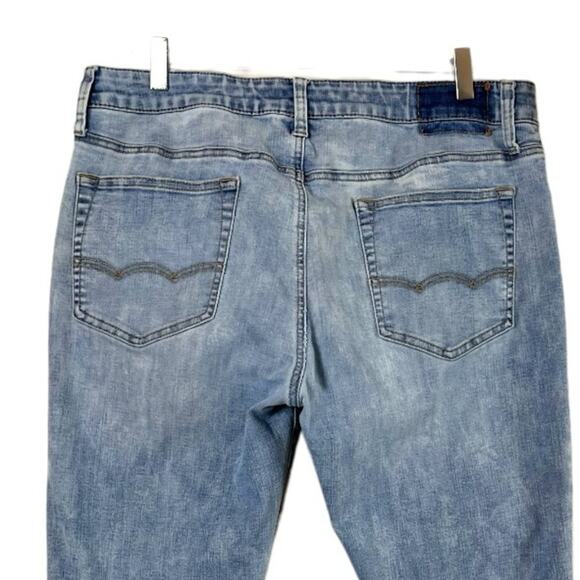 American Eagle Men’s Jeans Skinny Cuffed Light Wash Size 36 Waist - Picture 4 of 8